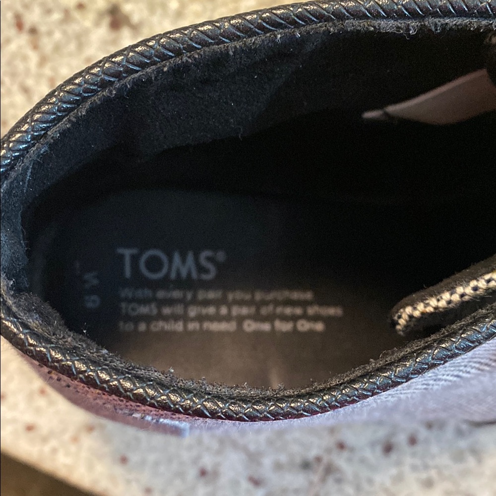 Gold & Black Tom’s Wedges - Picture 3 of 6